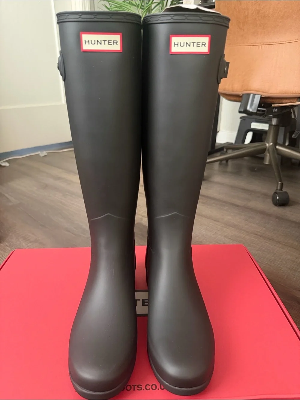 *BRAND NEW IN BOX* HUNTER Women’s Refined Tall Boot Black size US 7 | EU 38